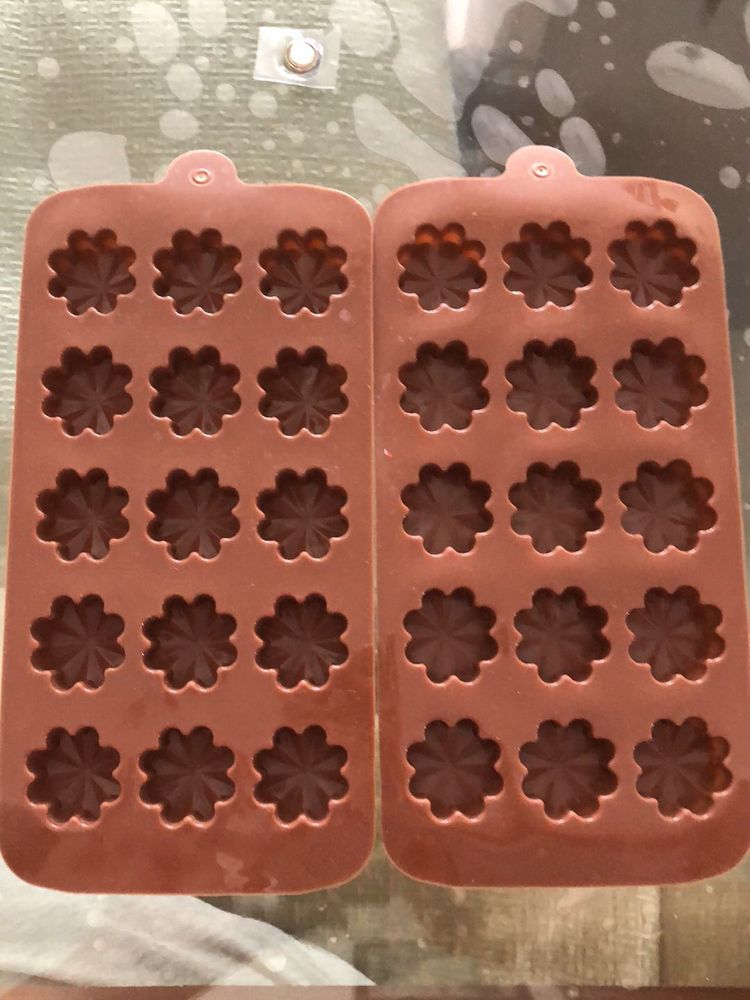 Chocolate/Ice Trays (flower)