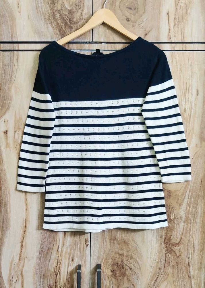 Black & White Woolen Top Size-34