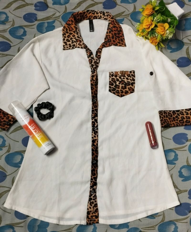 Cheetah printe white shirt 👚