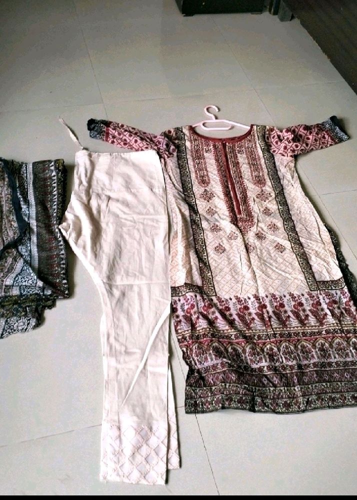 Pakistani Suit Set