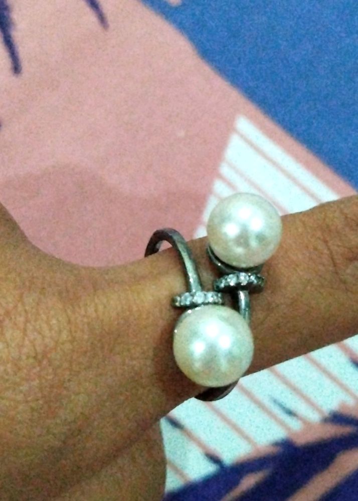 Ariana Grande Wedding Inspired Pearl Ring