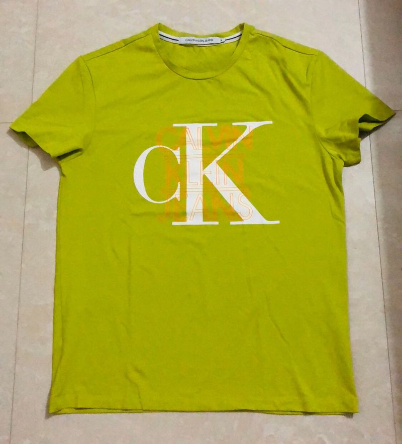 BRAND NEW CALVIN KLIEN SHIRT