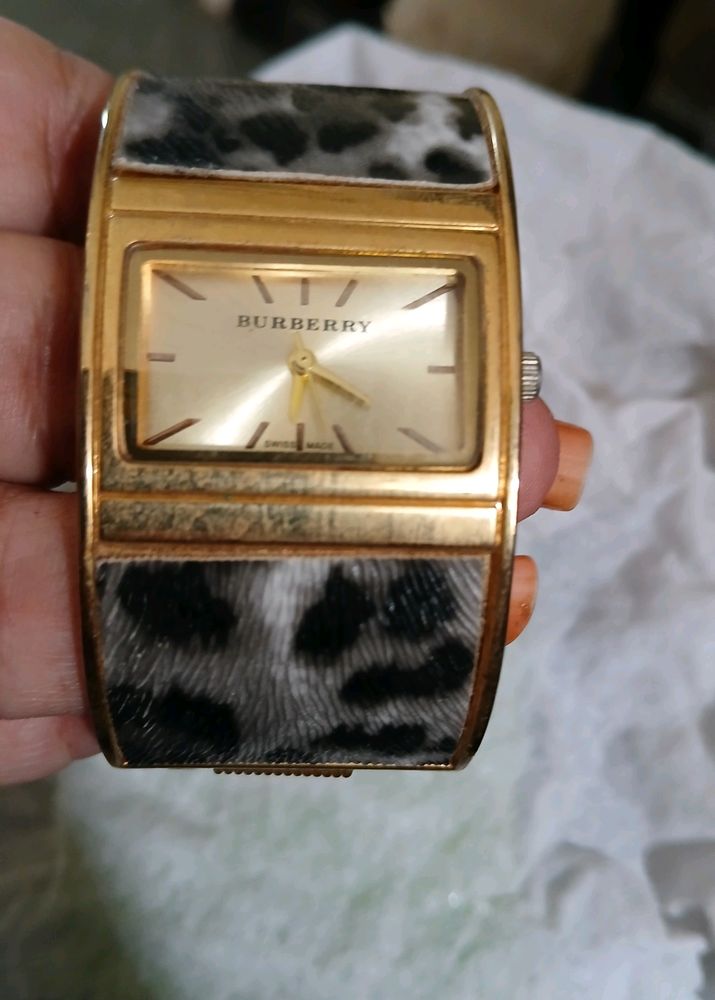 It's Braclet type Watch Very Fancy and Totally New