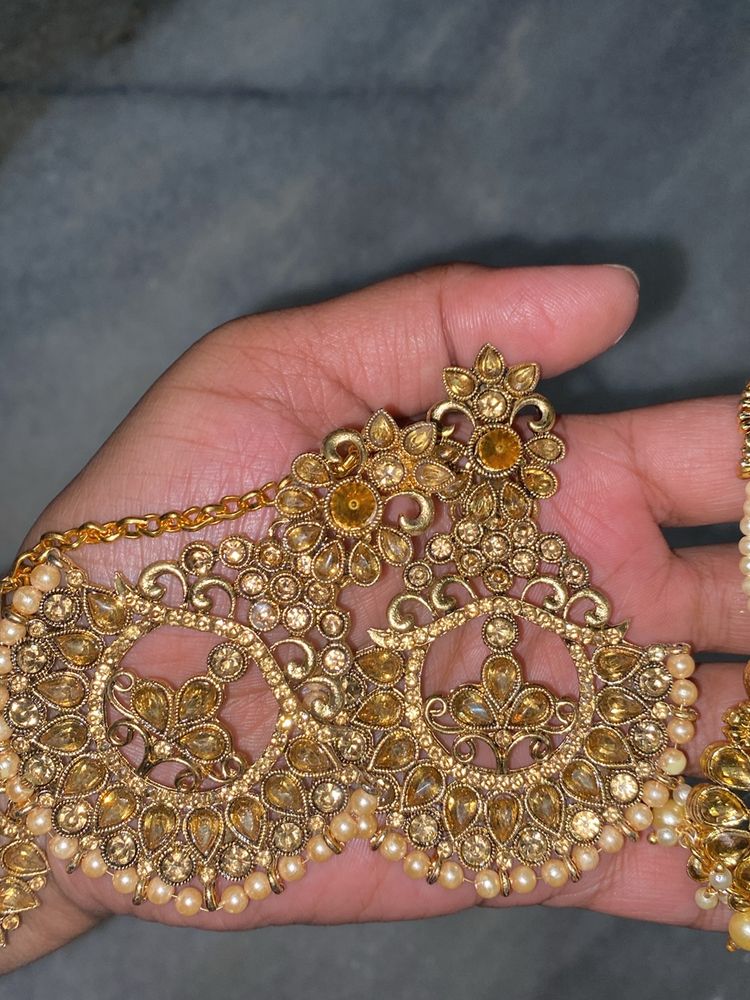 Earrings And Tikka Set