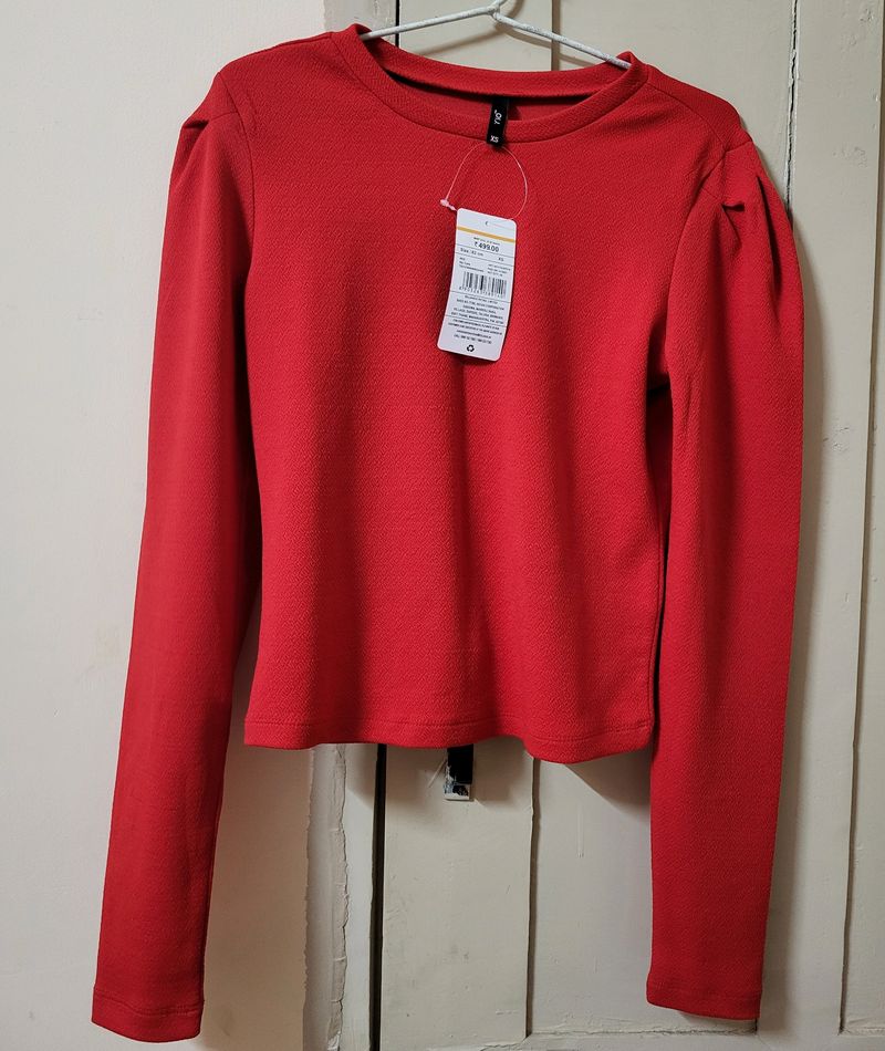 Red Baloon Sleeve Top