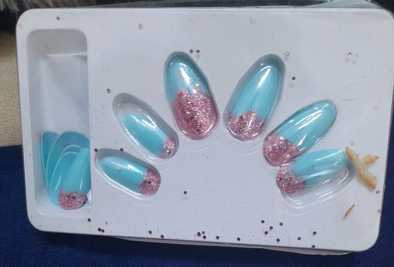 Light Blue fake Nails