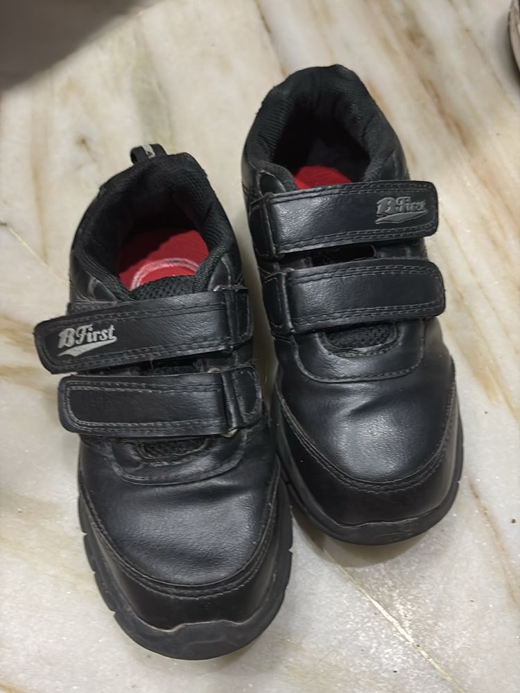 Unisex Bata Black Shoes