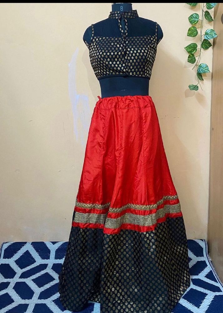 Beautiful Red Sil Lehnga Choli