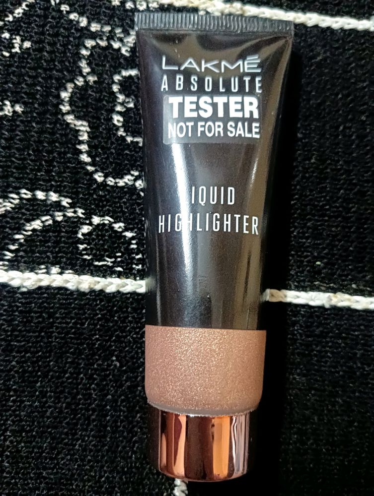 Lakme Absolute Liquid Highlighter