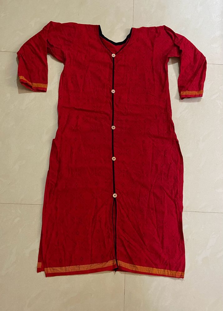 Red Kurti