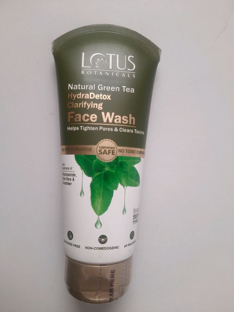 Sealed) Face Wash By Lotus Botanicals😍