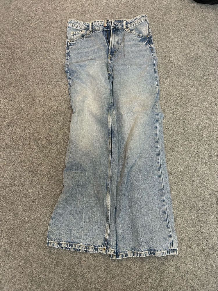 H&M STRAIGHT FIT JEAN