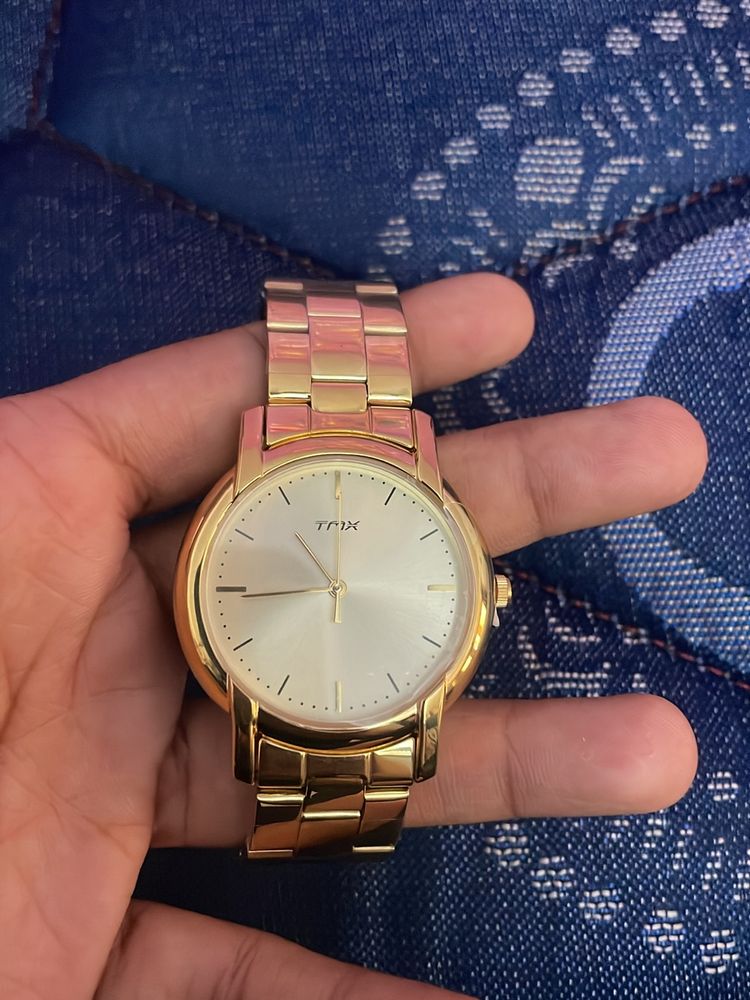 TIMEX ANALOG CHAMPAGNE WATCH