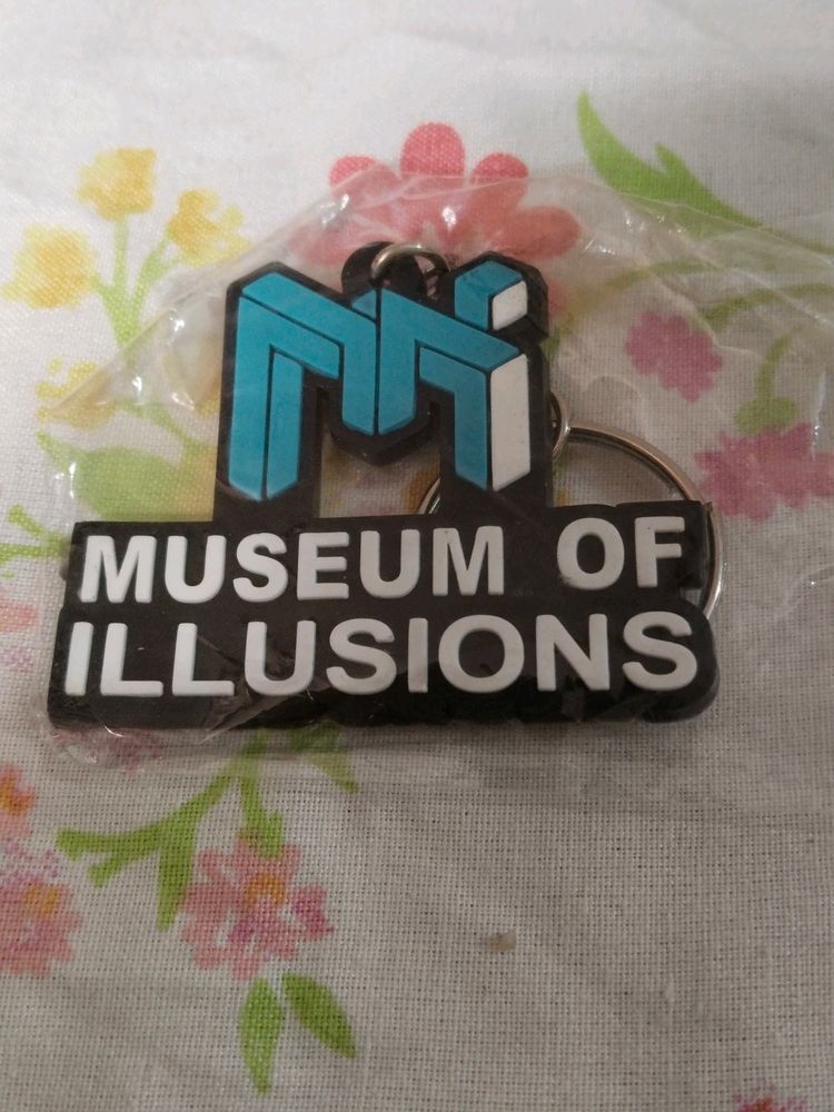 Museum Of Illusions Key chain.Delhi