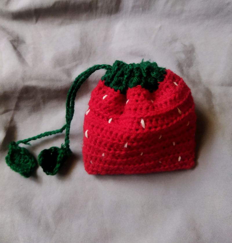 Crochet Strawberry pouch