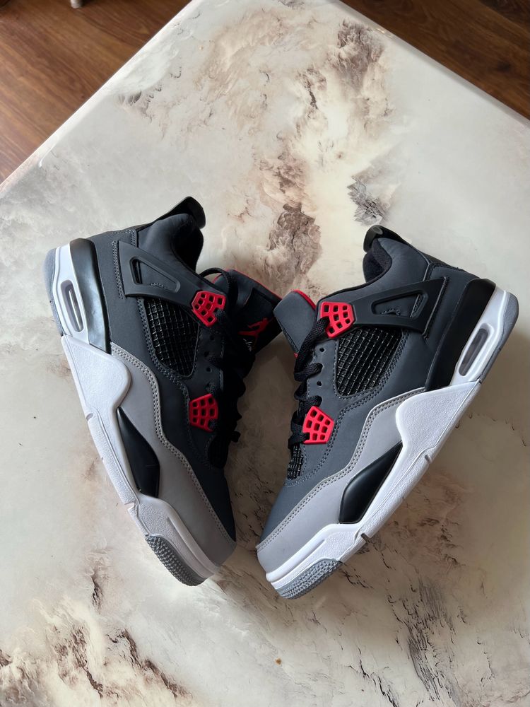 Air Jordan 4 “Infrared”