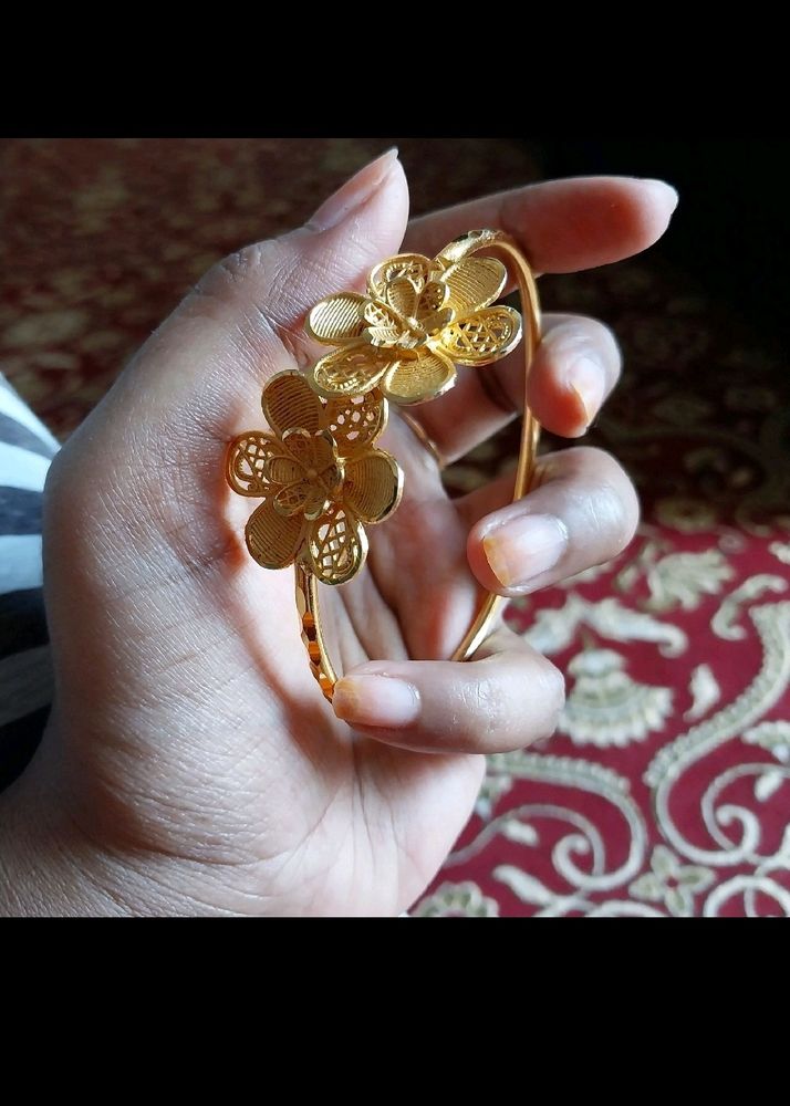 Floral Bangle