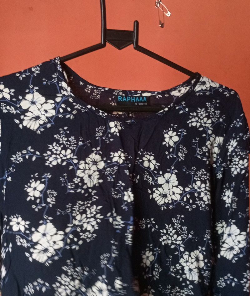 Nevy Blue Floral Print Crop Top