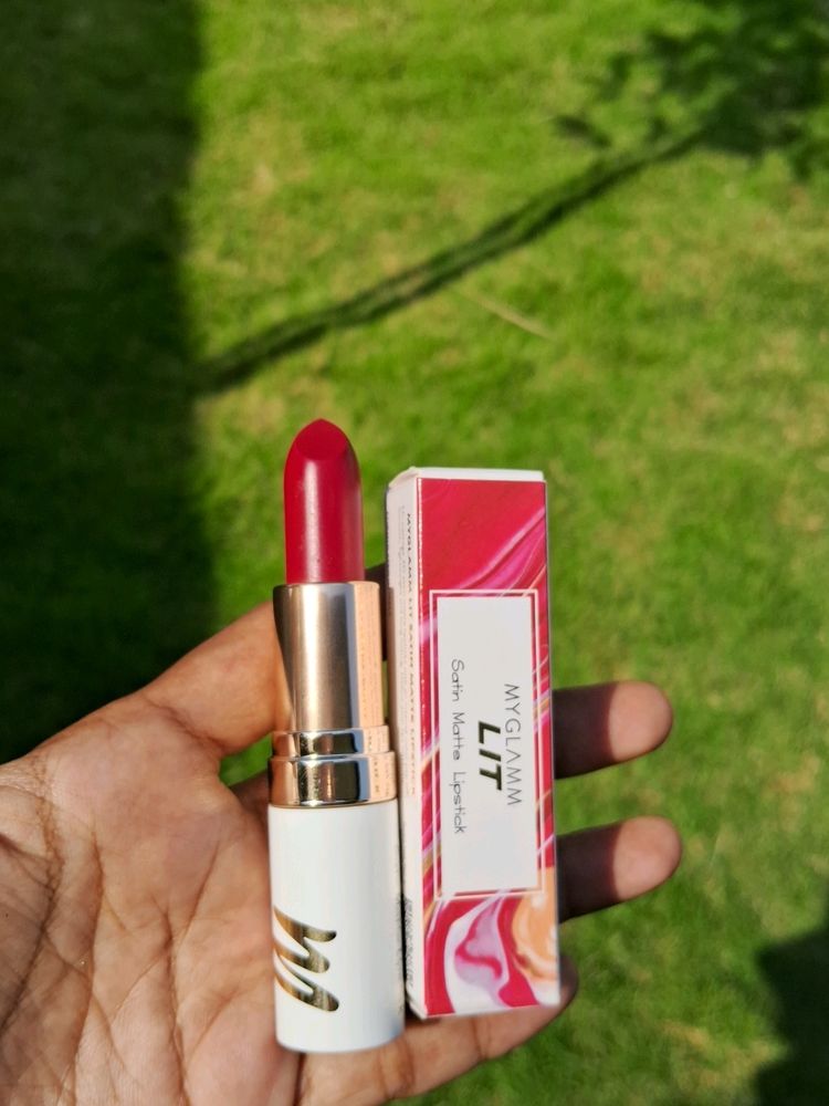 Myglamm Satin Matt Lipstick- Lust Stories