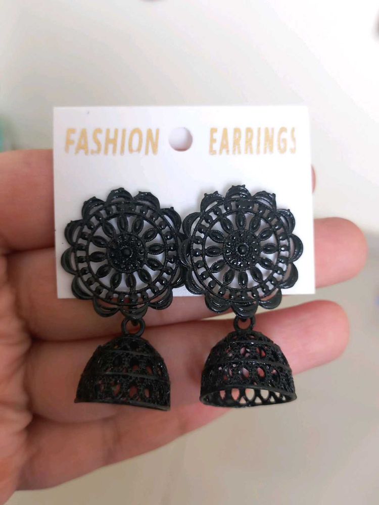 Black Jhumki Earing