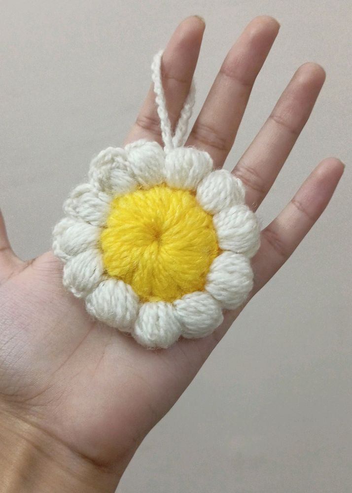 crochet Daisy Key Chain 🌻