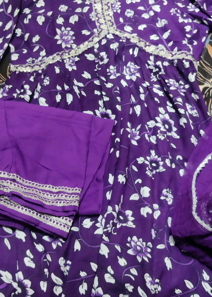 Nayara Cut Kurta Pant Dupatta Set