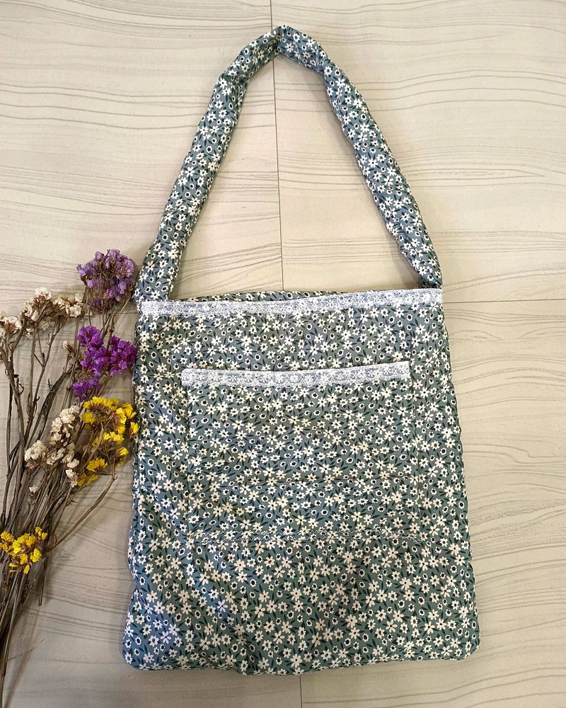 Daisy Tote Bag