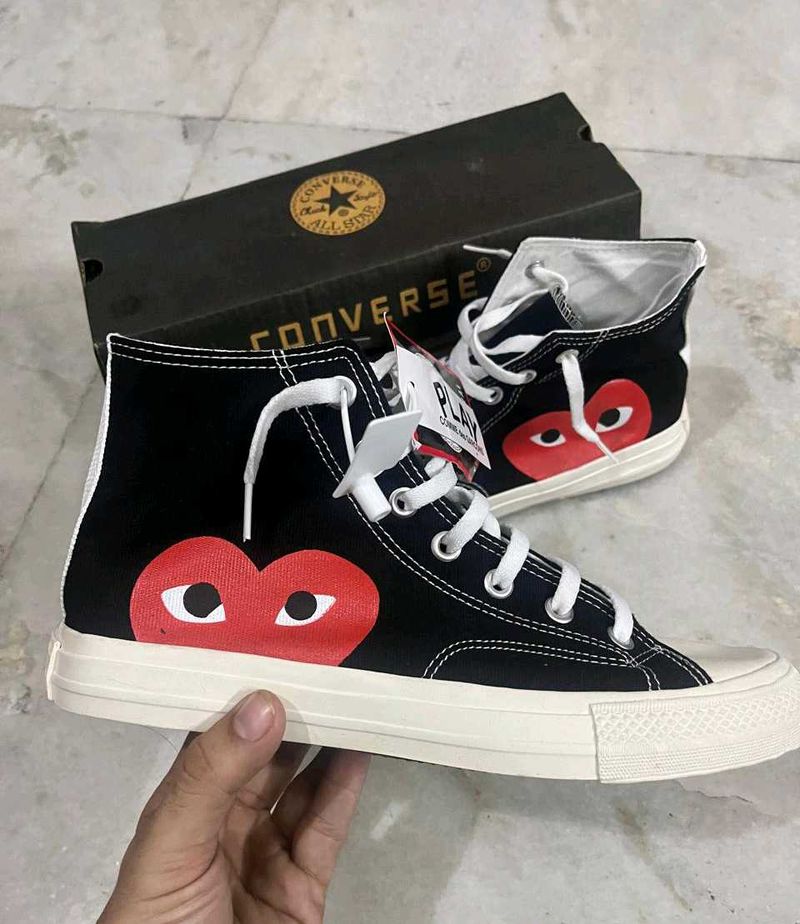 CONVERSE CHUCK TAYLOR BLACK HIGH TOPS