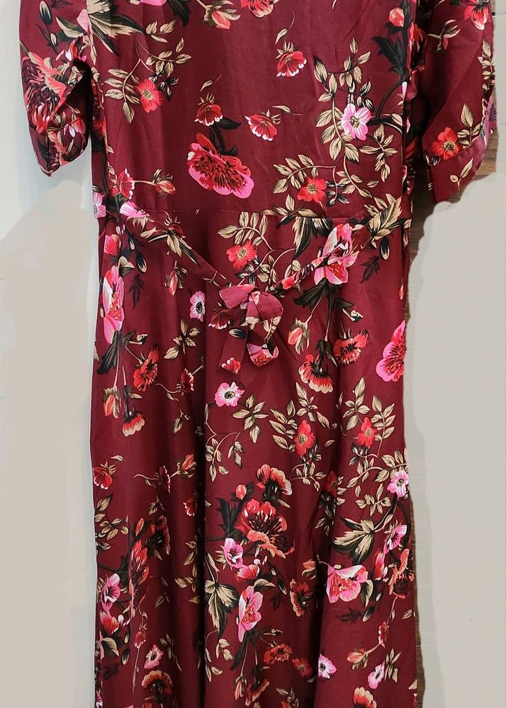 Women Maroon Floral Crepe Maxi Dress