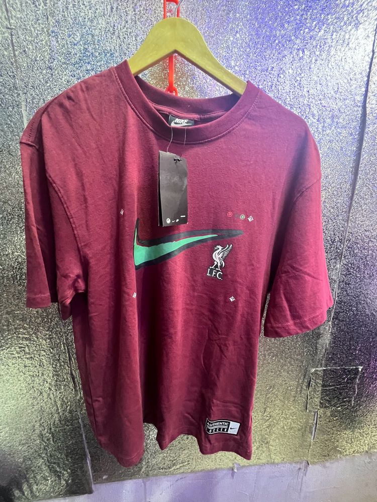 NIKE OVERSIZE TEE