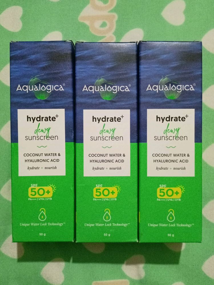 Aqualogica Hydrate+ Dewy Sunscreen