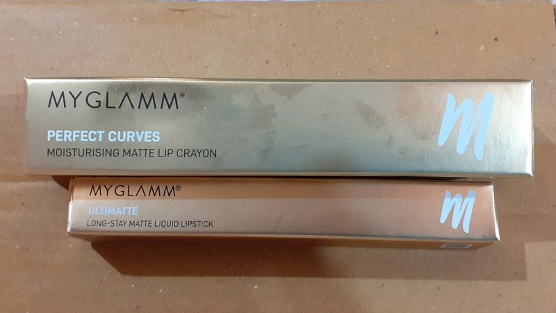 2 MYGLAMM LIPSTICK ( LIP CRAYON & LIQUID MATTE)