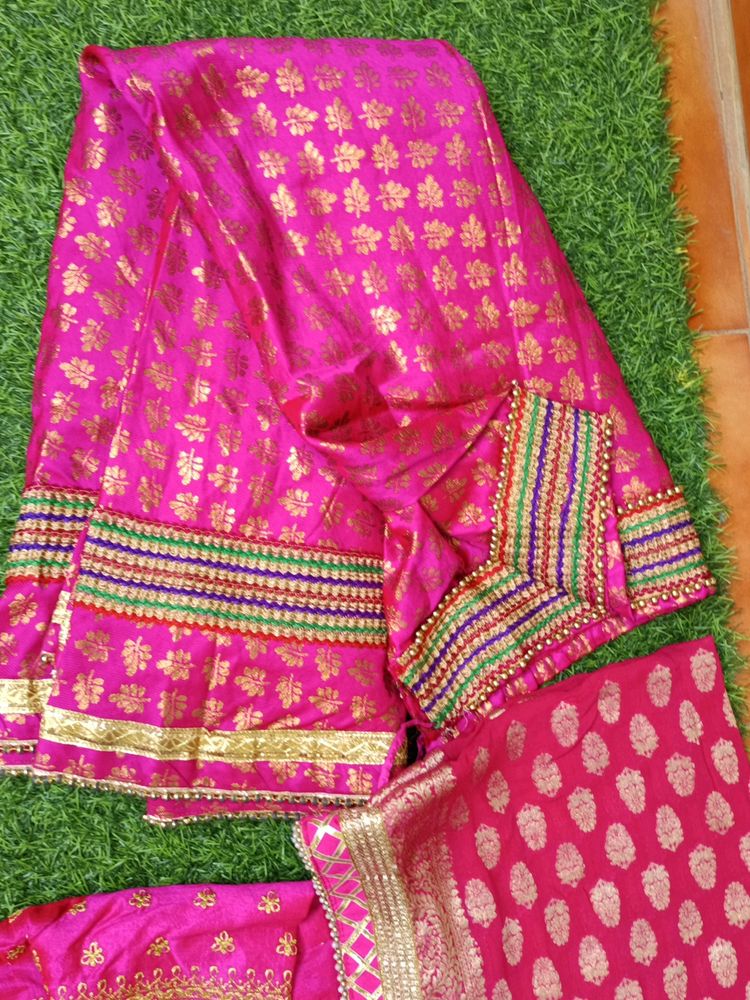 Beautiful Lhnga Choli With Heavy Dupatta