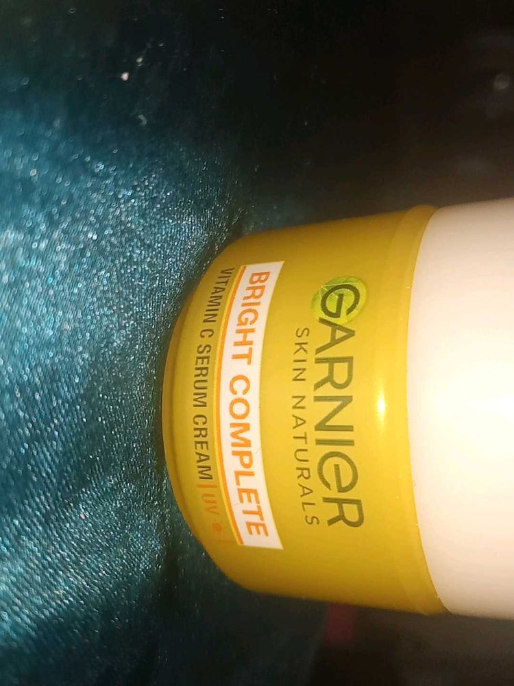 Garnier Skin Naturals Vitamin C Serum Cream