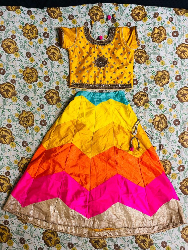 Lehenga, Chioli Full Set