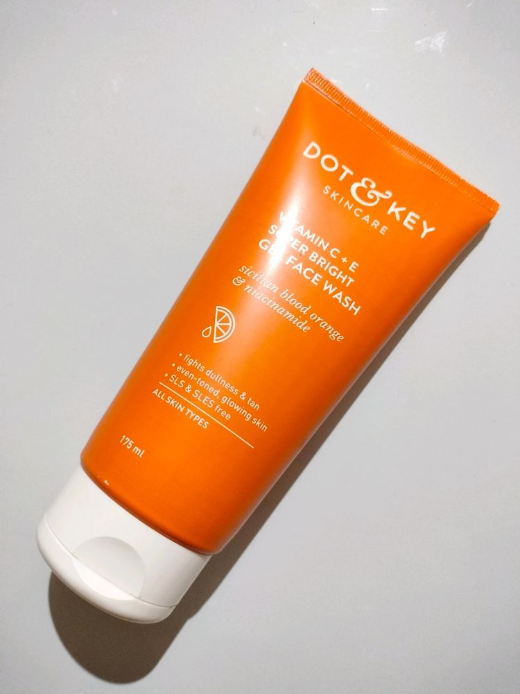 Vitamin C Face Wash (Big Size) ~ D&K