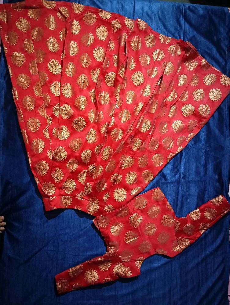 RED LEHENGA WITH ATTACHED LINING