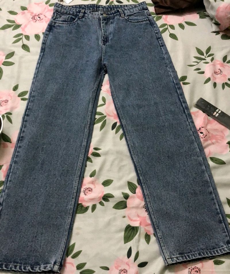 High Rise Straight Fit Jeans