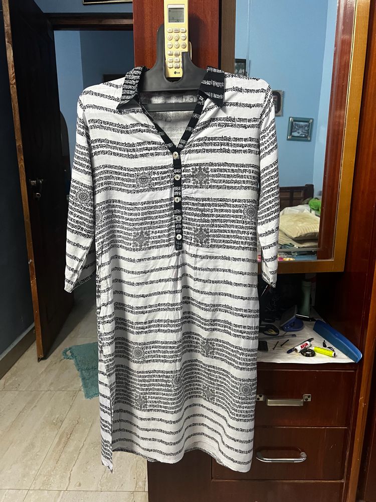 Srishti White And Black Kurti Size M