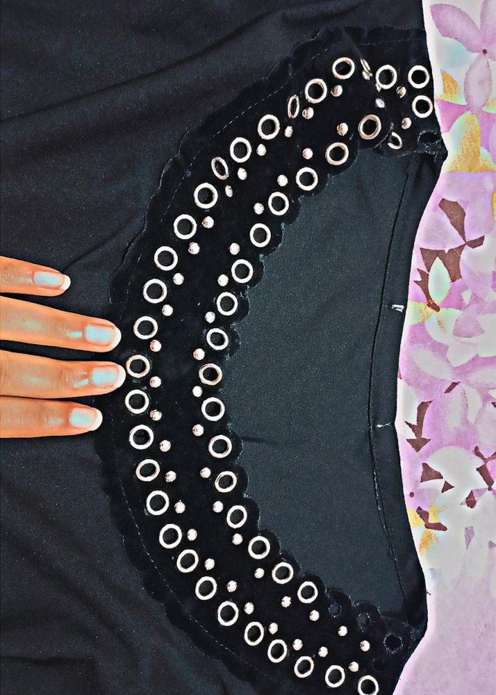 DESIGNER BLACK TOP