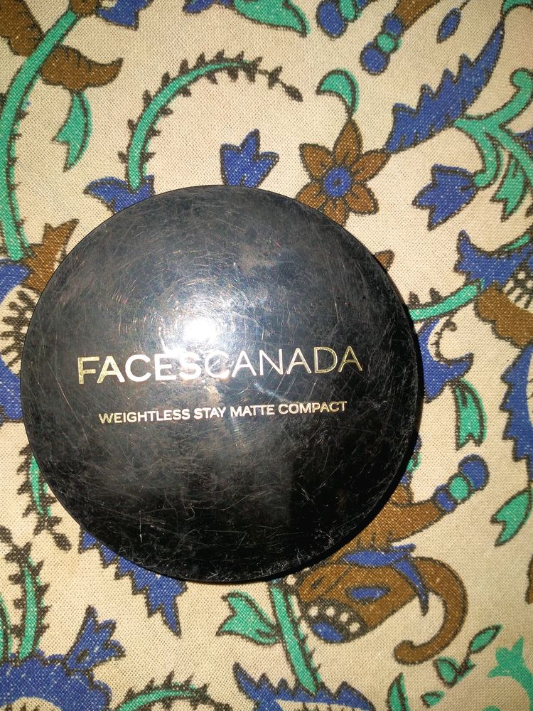 Face Canada Compact