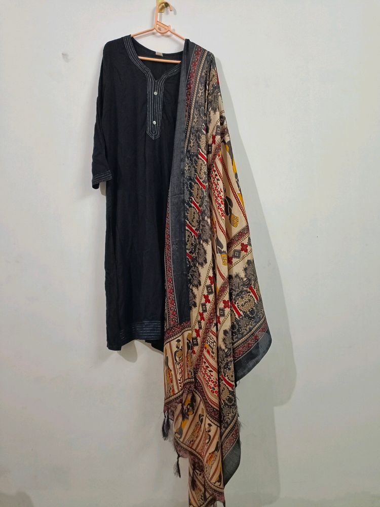 Black Kurta With Ethnic Duppatta