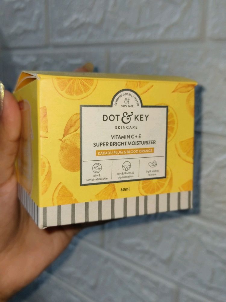 Dot & Key Vitamin C + E Super Bright Moisturizer