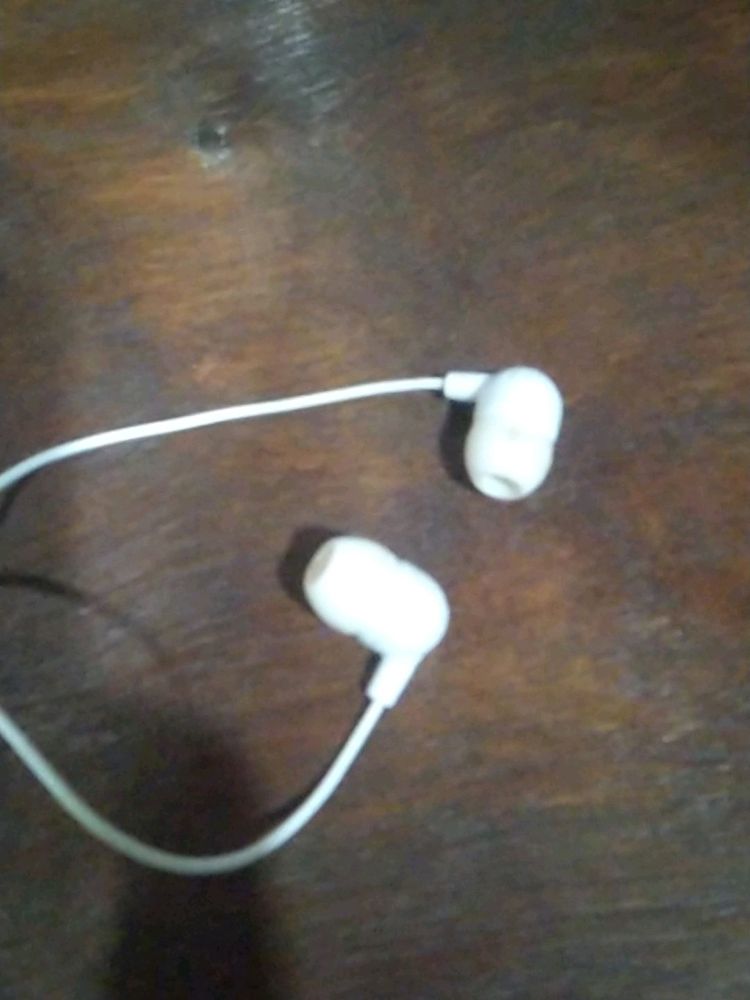 Wire Ear Headphones 🎧