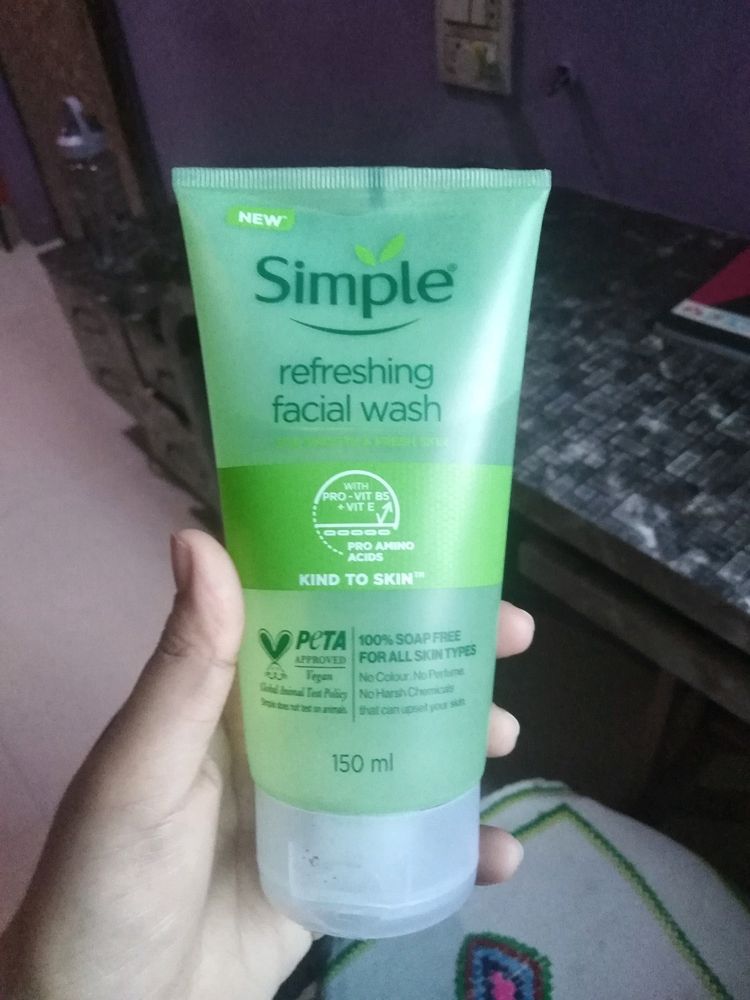 Simple Refreshing Facial Face Wash