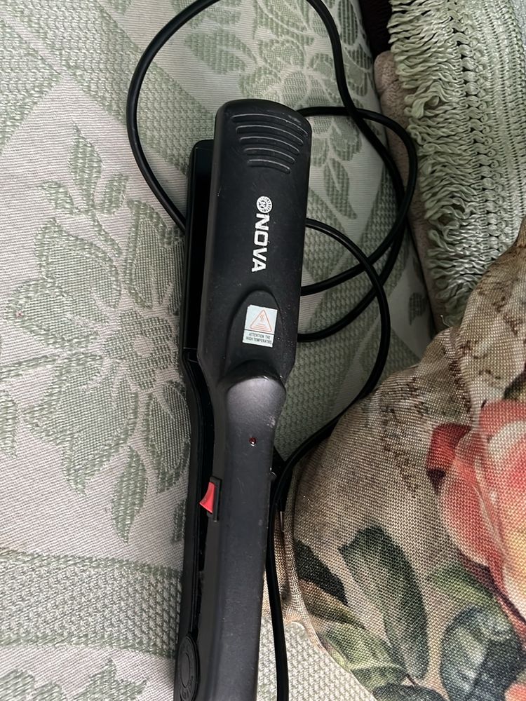 Nova Hair Straightner