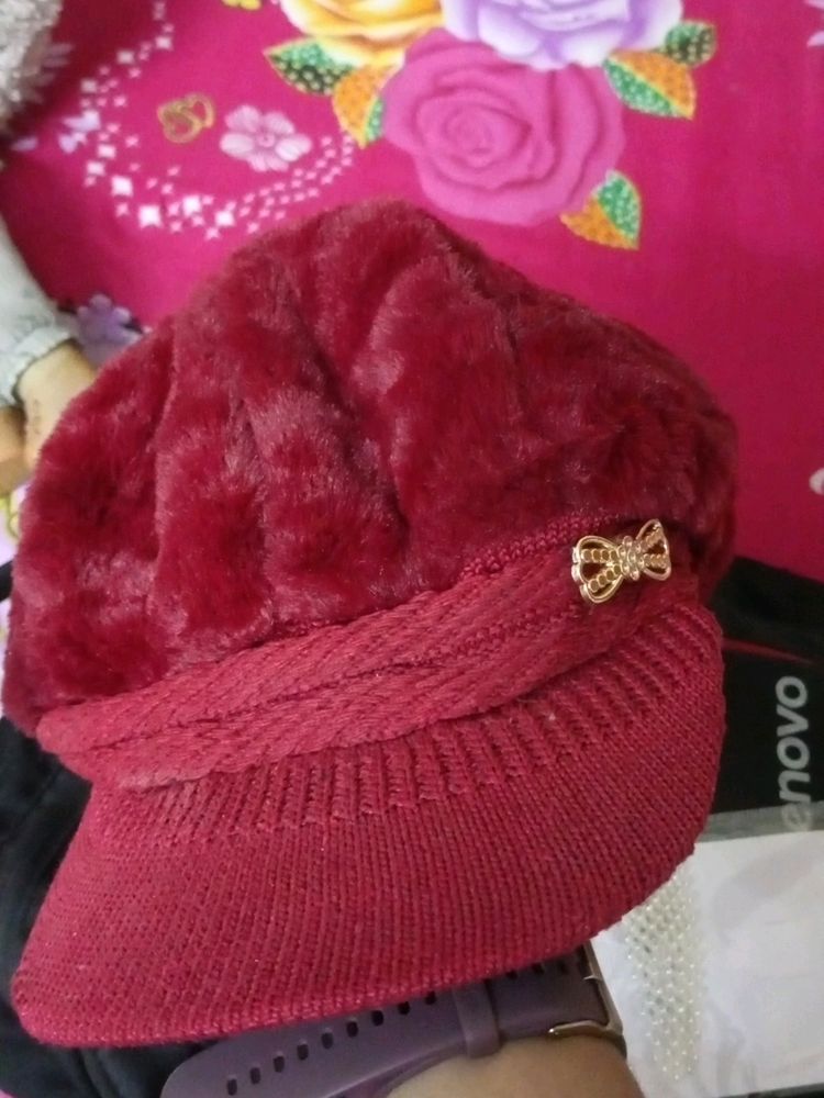 Korean Combo-Velvet Cap With Pearl Clip