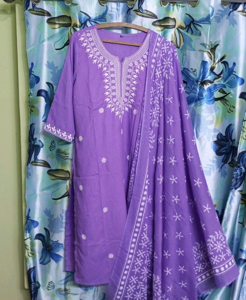 New/Unused Embroidered Kurta Full Set