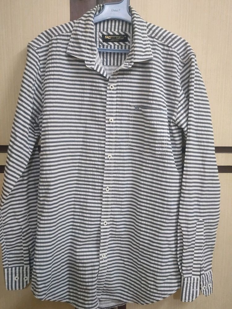 High Quality White and Blue Striped Shirt