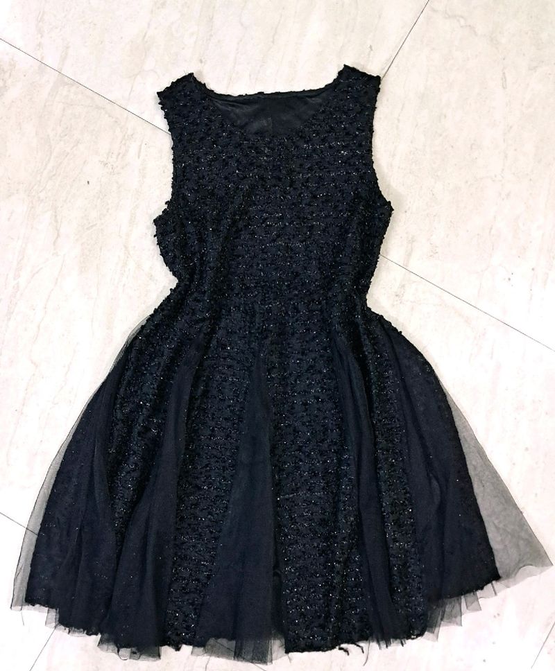 Black Sleeveless Dress